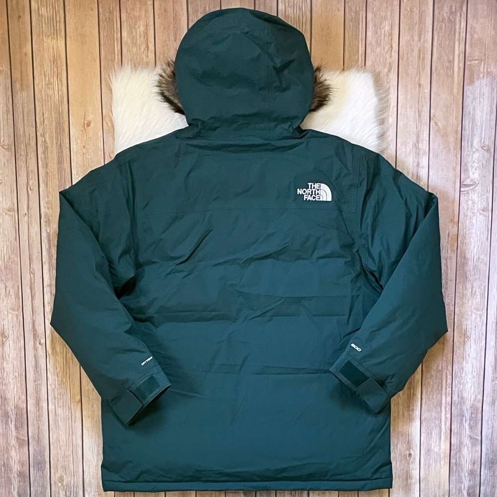 The North Face Men’s McMurdo Waterproof Parka In Ponderosa Green - Picture 7 of 10